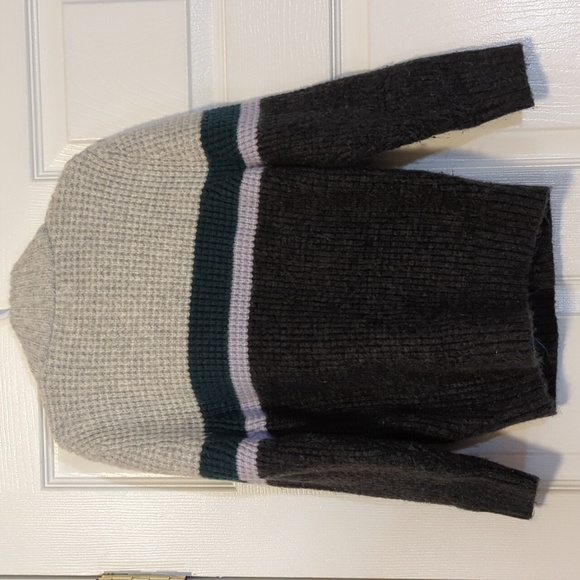 Boys Green and Gray 3/4 Zip Sweater Size small - Picture 5 of 5